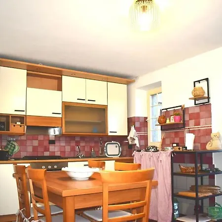 Tatil Evi La Casetta Sotto La Torre *